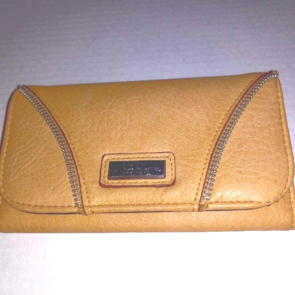 Nicole Miller fold wallet with zipper accent. - Picture 1 of 6